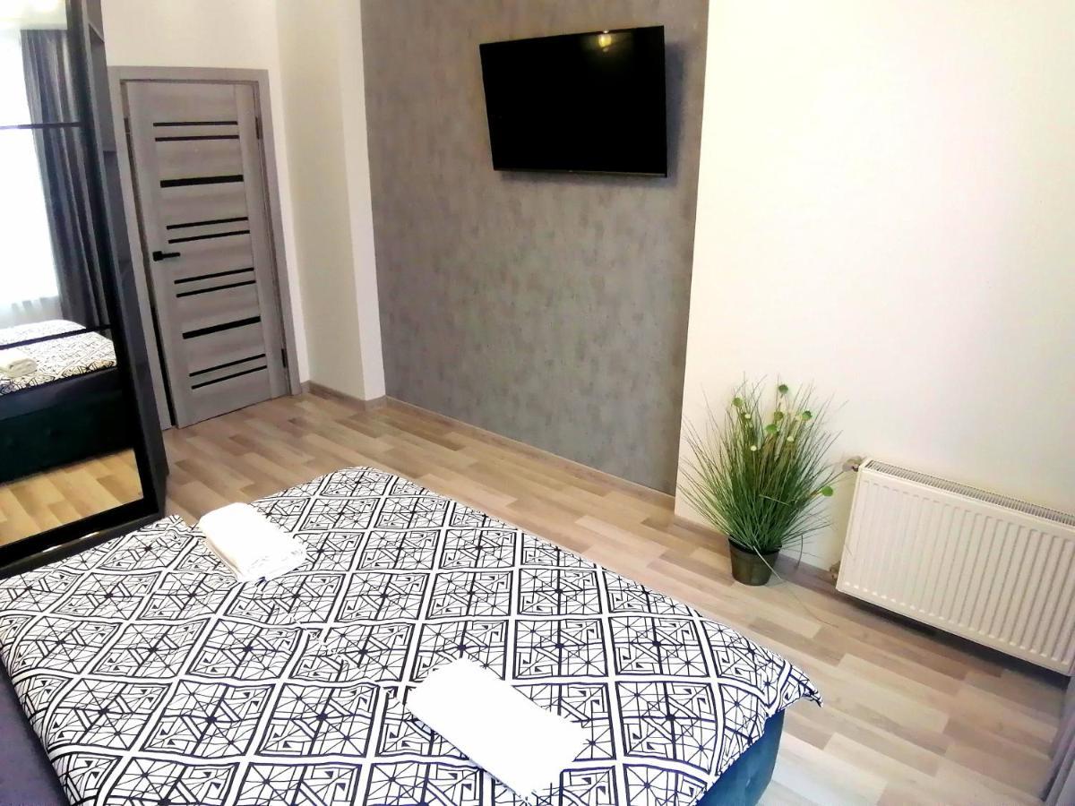 Ferienwohnung Новобудова Сам Центр Вул Шевченка 60 Оперний 10Хв Lemberg Exterior foto