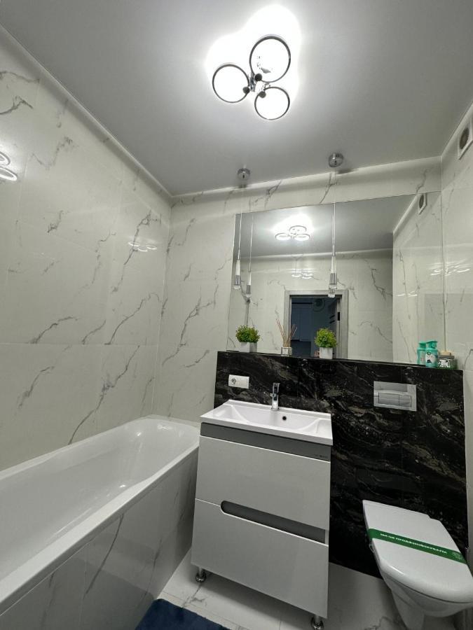 Ferienwohnung Новобудова Сам Центр Вул Шевченка 60 Оперний 10Хв Lemberg Exterior foto